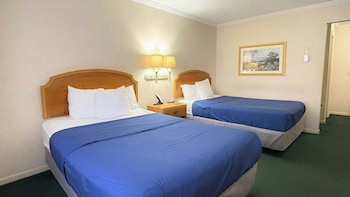Room, 2 Double Beds, Non Smoking, Refrigerator & Microwave
