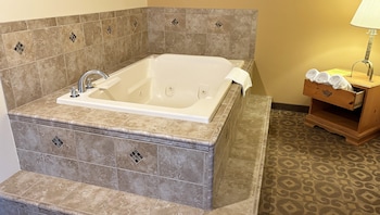 Executive Suite, 1 King Bed, Non Smoking, Fireplace