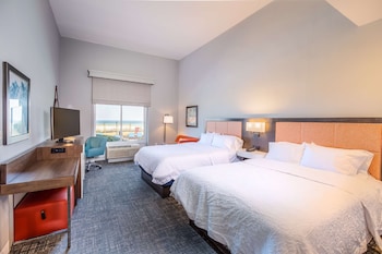 Two Queen Beds, Inland View, No Balcony, Non-Smoking