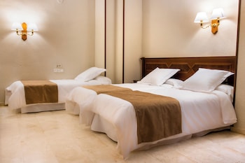 Quadruple Room (2 adults + 2 children)
