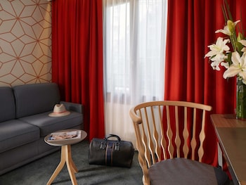 Executive Room, 1 Queen Bed with Sofa bed