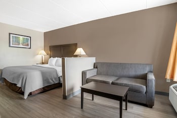 Suite, 1 King Bed, Non Smoking (Upgrade)