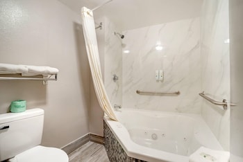 Suite, 1 King Bed, Non Smoking (Upgrade)