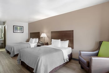 Room, 2 Queen Beds, Non Smoking