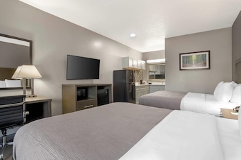 Room, 2 Queen Beds, Non Smoking (Upgrade)