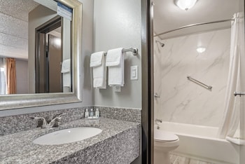 Suite, 1 King Bed, Non Smoking (Upgrade)