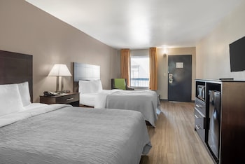 Room, 2 Queen Beds, Non Smoking (1-Person Rollaway Bed)