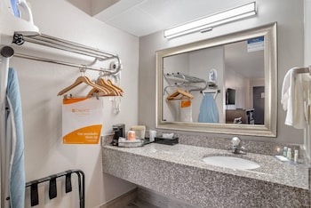 Suite, 1 King Bed, Non Smoking (Upgrade)