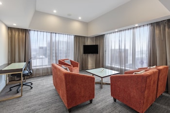 King Suite with Harbour View