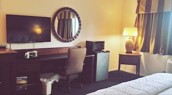 Standard Room, 2 Queen Beds, Non Smoking