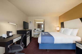 Standard Room, 1 King Bed