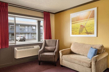 Upgraded, Deluxe Room, 1 King Bed, Non Smoking