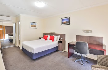 Standard Queen with Desk Room