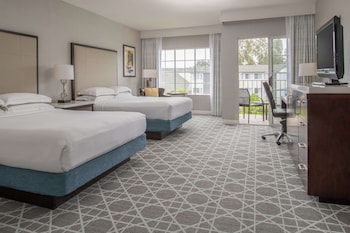 Deluxe Room, 2 Queen Beds, Courtyard View (with Lanai)