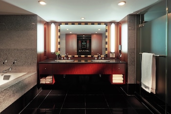 Royal Suite, 2 Bedrooms, City View