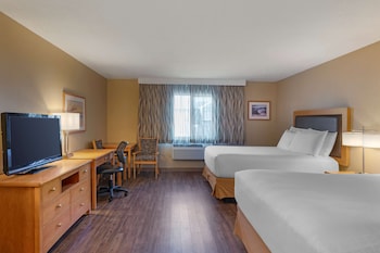 Standard Room, 2 Queen Beds, Accessible, Bathtub