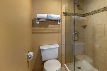 Standard Room, 1 King Bed, Non Smoking, Balcony