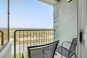 Standard Room, 1 King Bed, Non Smoking, Balcony