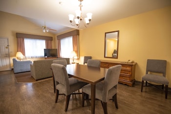 Suite, Multiple Beds, Non Smoking, Fireplace (with Sofabed)