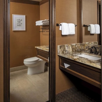 Room, 2 Queen Beds, Balcony