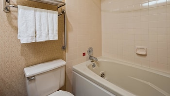Suite, 2 Queen Beds, Non Smoking, Refrigerator & Microwave (with Sofabed)