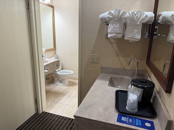 Room, 2 Queen Beds, Non Smoking