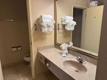 Suite, 2 Queen Beds, Non Smoking