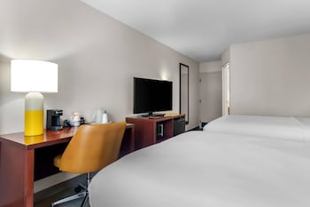 Standard Room, 2 Queen Beds, Non Smoking
