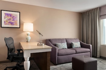 Junior Suite, 1 King Bed, Accessible (Hearing)