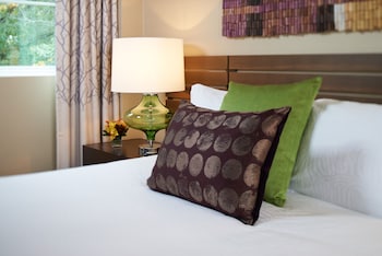 Premium Room, 1 Double Bed, Accessible (Roll-In Shower)