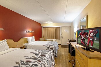 Deluxe Room, 2 Double Beds (Smoke Free)