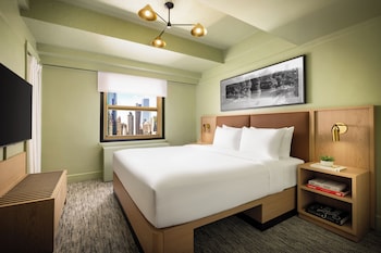 Superior Room, 1 King Bed, Roll-in Shower (ADA)