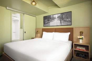 Deluxe Room, 1 King Bed