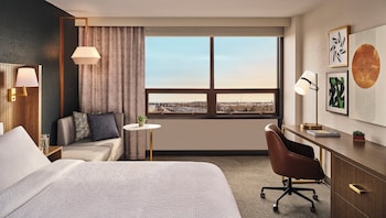 Standard Room, 1 King Bed