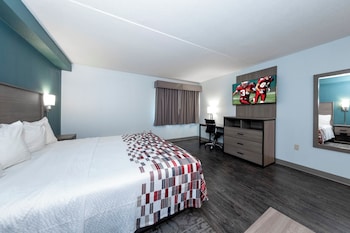 Suite, 1 King Bed (Smoke Free)