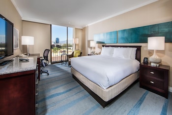 Room, 1 King Bed, Hearing Accessible (1 King Bed, Hearing Accessible)