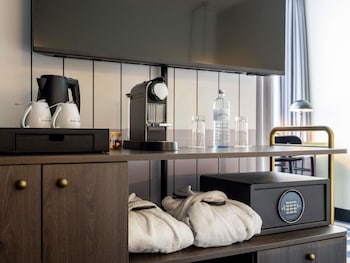 Privilege, Room, 1 King Bed