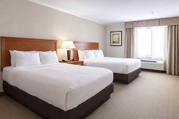 Standard Room, 2 Queen Beds, Accessible, Bathtub