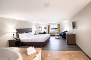 Suite, 1 King Bed, Accessible, Jetted Tub (with Sofabed)