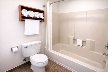 Standard Room, 2 Queen Beds, Non Smoking, Refrigerator