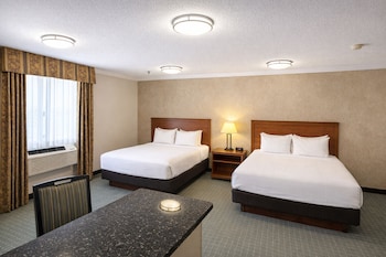 Suite, 2 Queen Beds, Non Smoking, Refrigerator & Microwave
