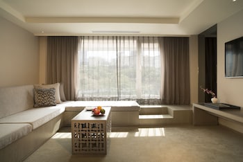 Premier Twin Room, Balcony