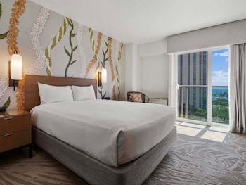 Kona Tower Partial Ocean View Room (Newly Renovated)