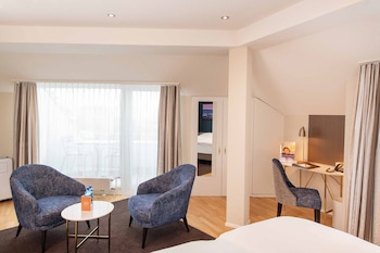 Superior Room, 1 Queen Bed, Balcony