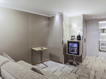 Suite, 1 Double Bed with Sofa bed
