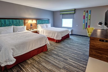 Room, 2 Queen Beds, Accessible, Bathtub