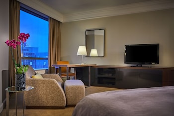 Deluxe Room, 1 King Bed