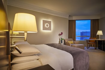 Club Room, 1 King Bed