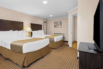 Suite, 2 Queen Beds, Non Smoking, Jetted Tub