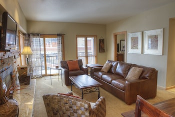 Condo, 3 Bedrooms
